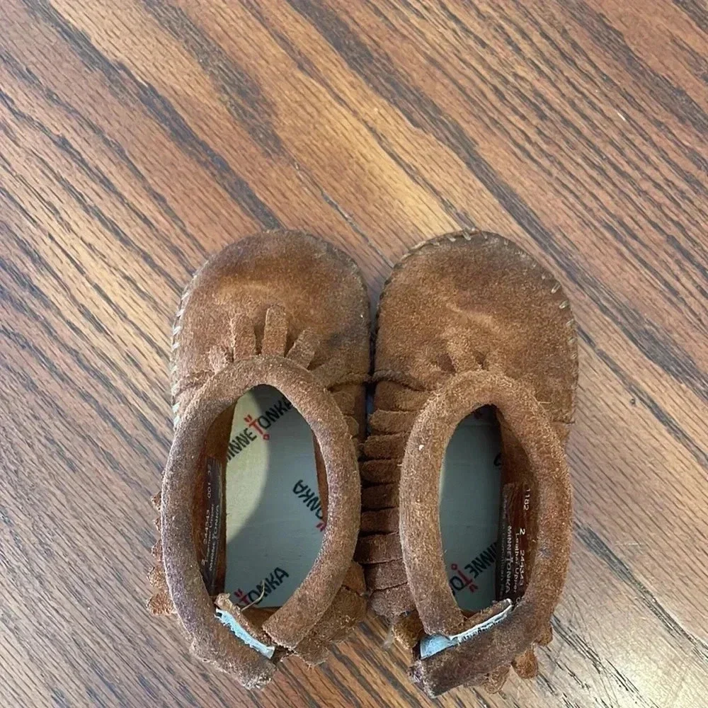 Minnetonka moccasins‎ 2
